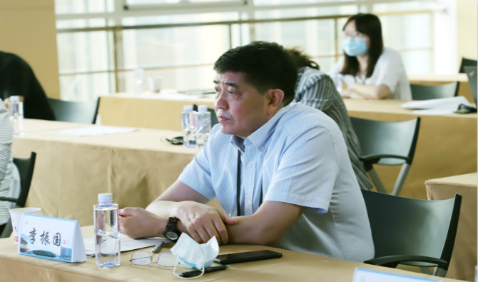 冰球突破880爆分视频集团召开2020年半年度总部人员述职会议